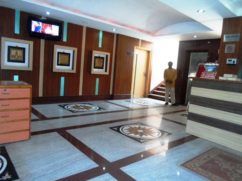 The Chakrie Residency Hotel Tirupati Exteriör bild